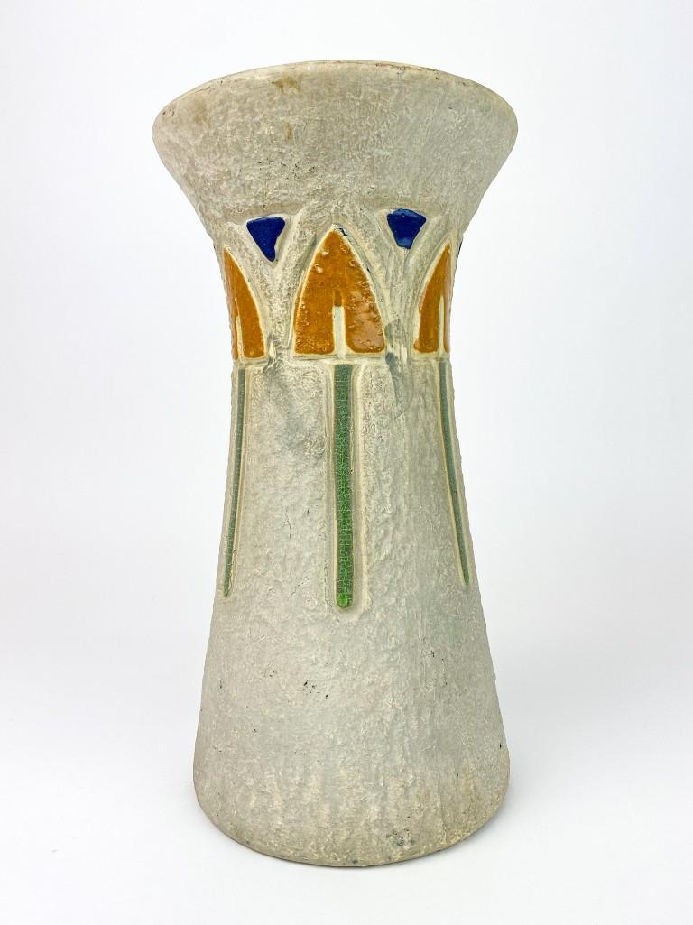 Roseville Mostique Vase (1 of 9)