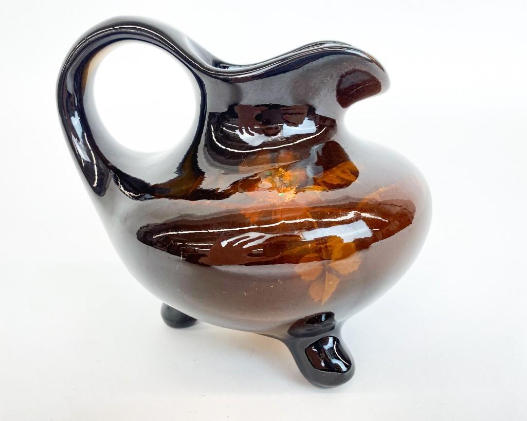 Weller 3 Footed Glazed Ceramic Creamer (1 of 6)