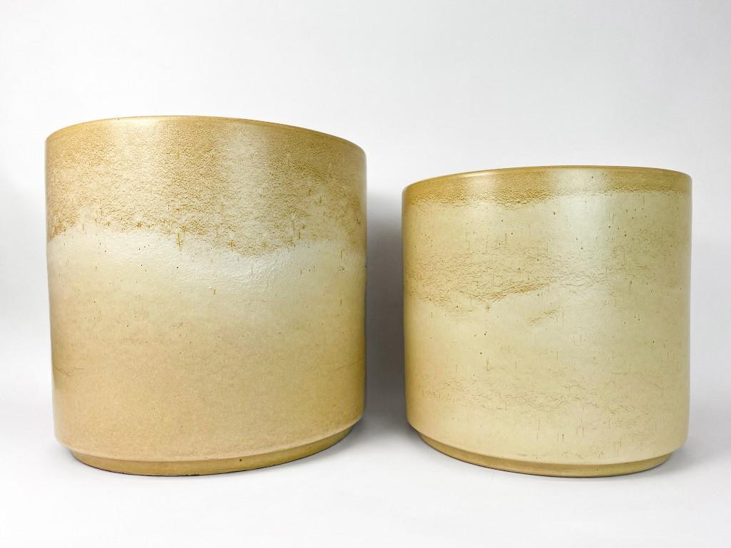 Pair Gainey Vintage Almond Gradient Mid Century Planter (1 of 16)