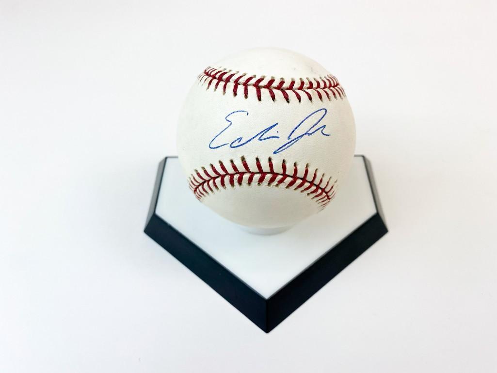 Edwin Jackson Signed Baseball: Edwin Jackson Signed Baseball. Overall good condition. Includes acrylic case. Approx. dimensions: 3 in. x 3 in. Weight: 1 lbs.