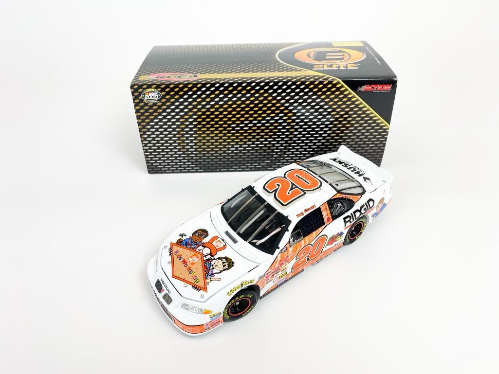 Tony Stewart Home Depot NASCAR Model Car 1:24 Scale (1 of 4)