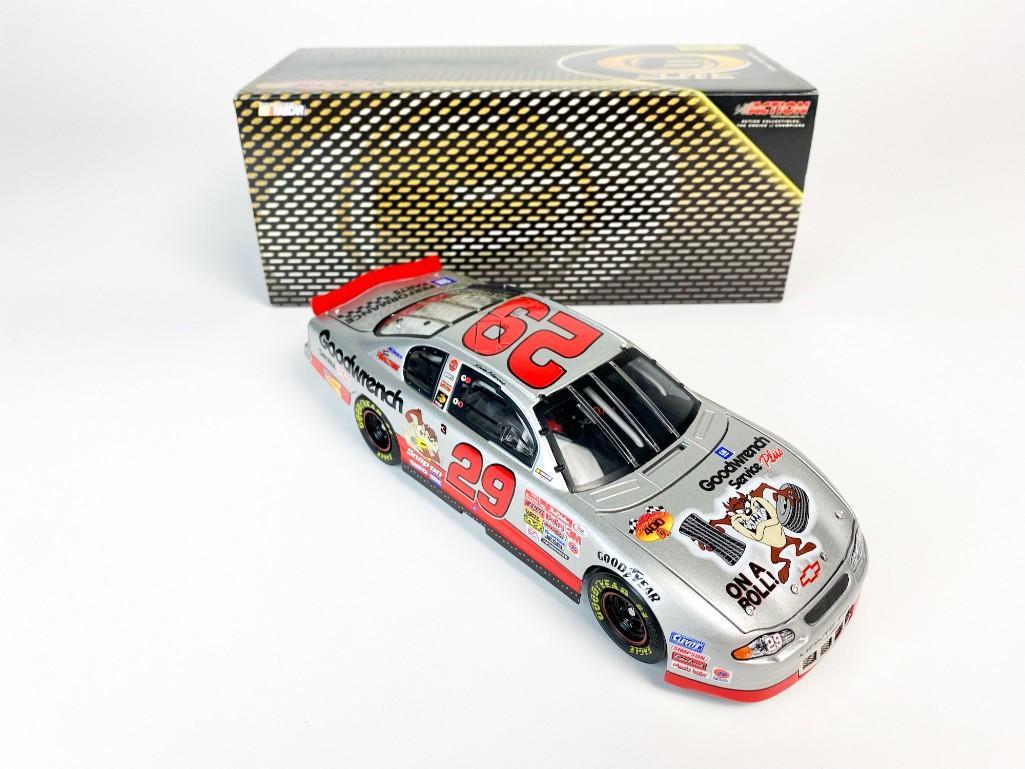 Kevin Harvick Goodwrench/ Looney Tunes 2001 Monte Carlo (1 of 4)