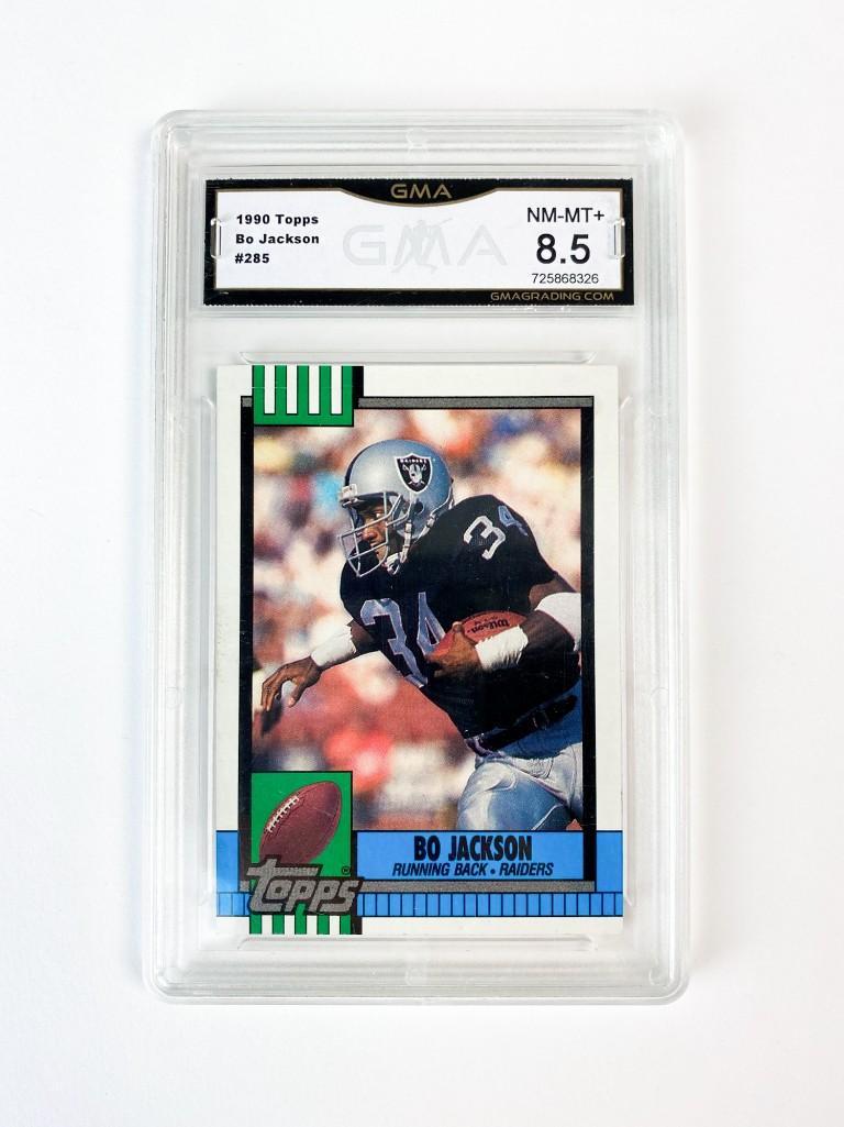 1990 Topps Bo Jackson #285 NEAR MINT NFL Player Card: 1990 Topps Bo Jackson #285 NEAR MINT NFL Player Card. Condition is as shown. Approx. dimensions 5.5 in H x 3.35 in W. Weight 1 lb.