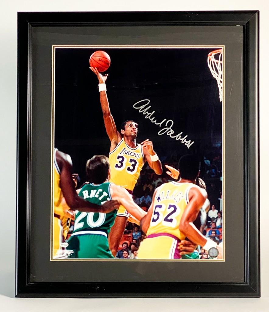 Kareem Abdul-Jabbar Signed Photograph: Kareem Abdul-Jabbar Signed Photograph. Overall good condition. Frame approx. 26.5 in. H x 23 in. W. Visible approx. 19.5 in. H x 16 in. W. Weight: 4.3 lbs.