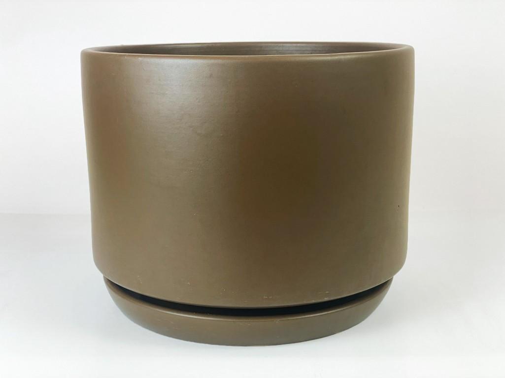 Large Gainey 17 inch Chocolate Brown Matte Glaze (1 of 6)