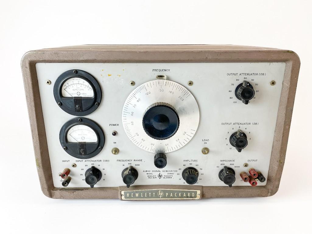 Hewlett Packard Audio Signal Generator Model 205AG (1 of 10)