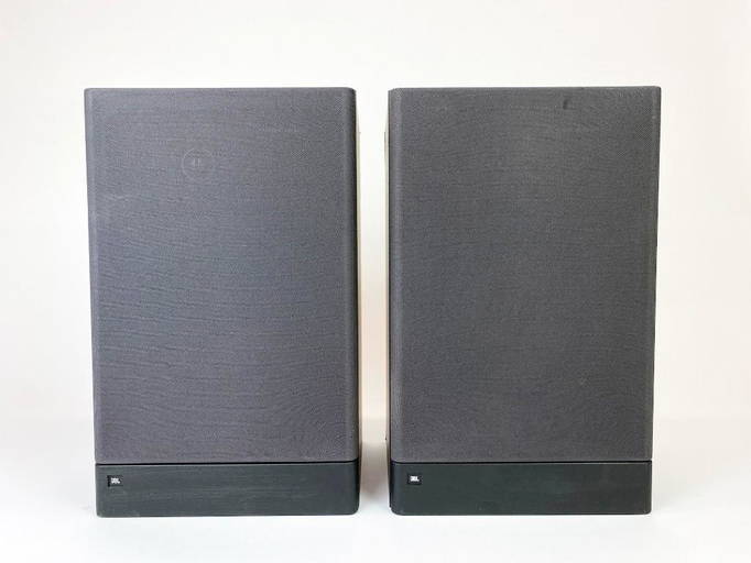 Pair Jbl 62 Vintage Bookshelf Speakers