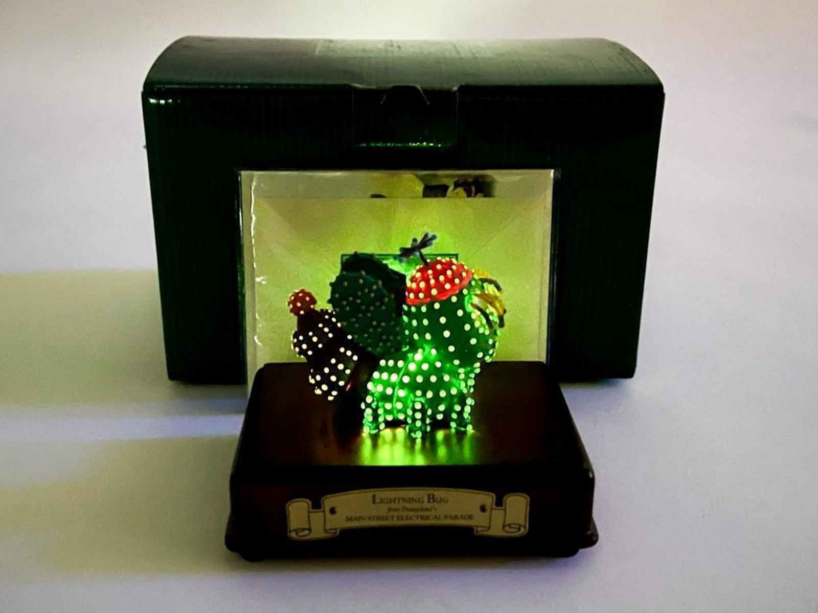 WDCC Disney Lightning Bug Light Up Figure w/ Box & COA (1 of 9)