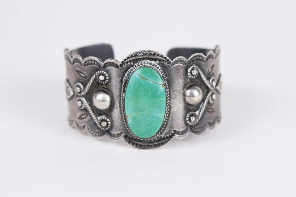 Navajo One Stone Turquoise Silver Cuff Bracelet (1 of 4)
