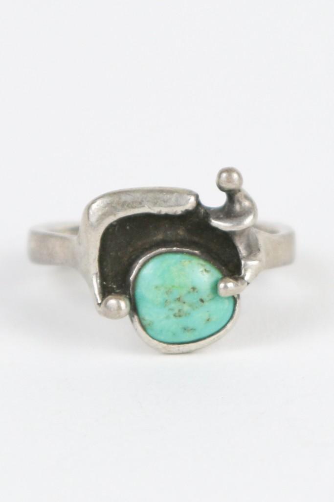 Modernist American Indian Turquoise Sterling Ring Turquoise (1 of 5)