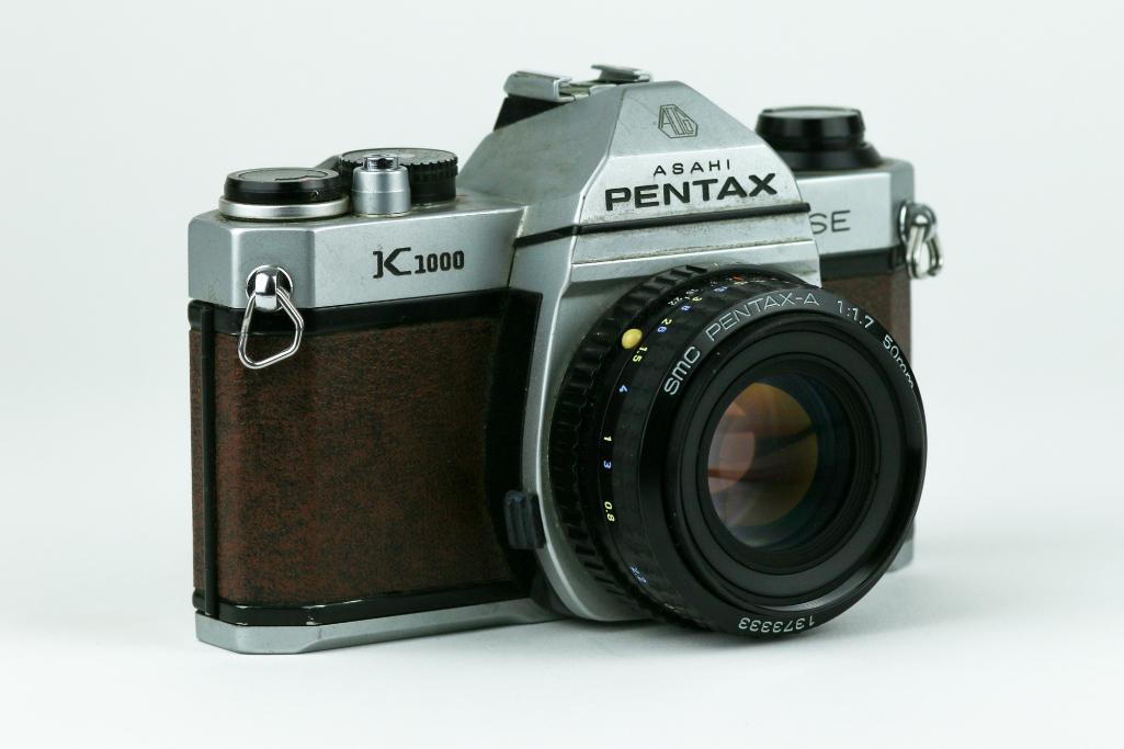 Asahi Pentax K1000 SE 35mm Film Camera & SMC PENTAX-A f/1.7 50mm Lens (1 of 10)