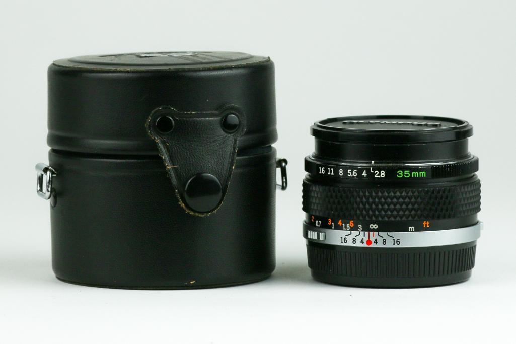 Olympus OM-System G.Zuiko Auto-W 35mm f/2.8 Lens No. 114984 W/ Case (1 of 7)