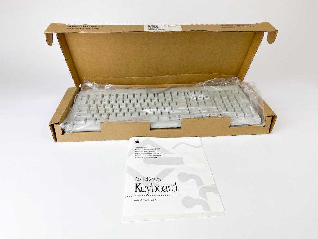 AppleDesign Keyboard Model M2980 (1 of 9)