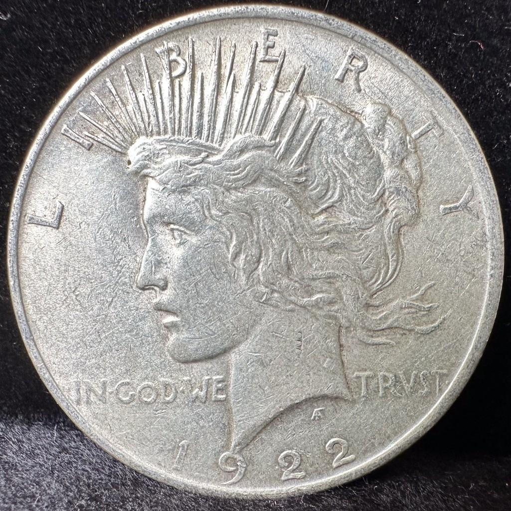 1922 Peace Dollar US Coin 90% Silver (1 of 2)