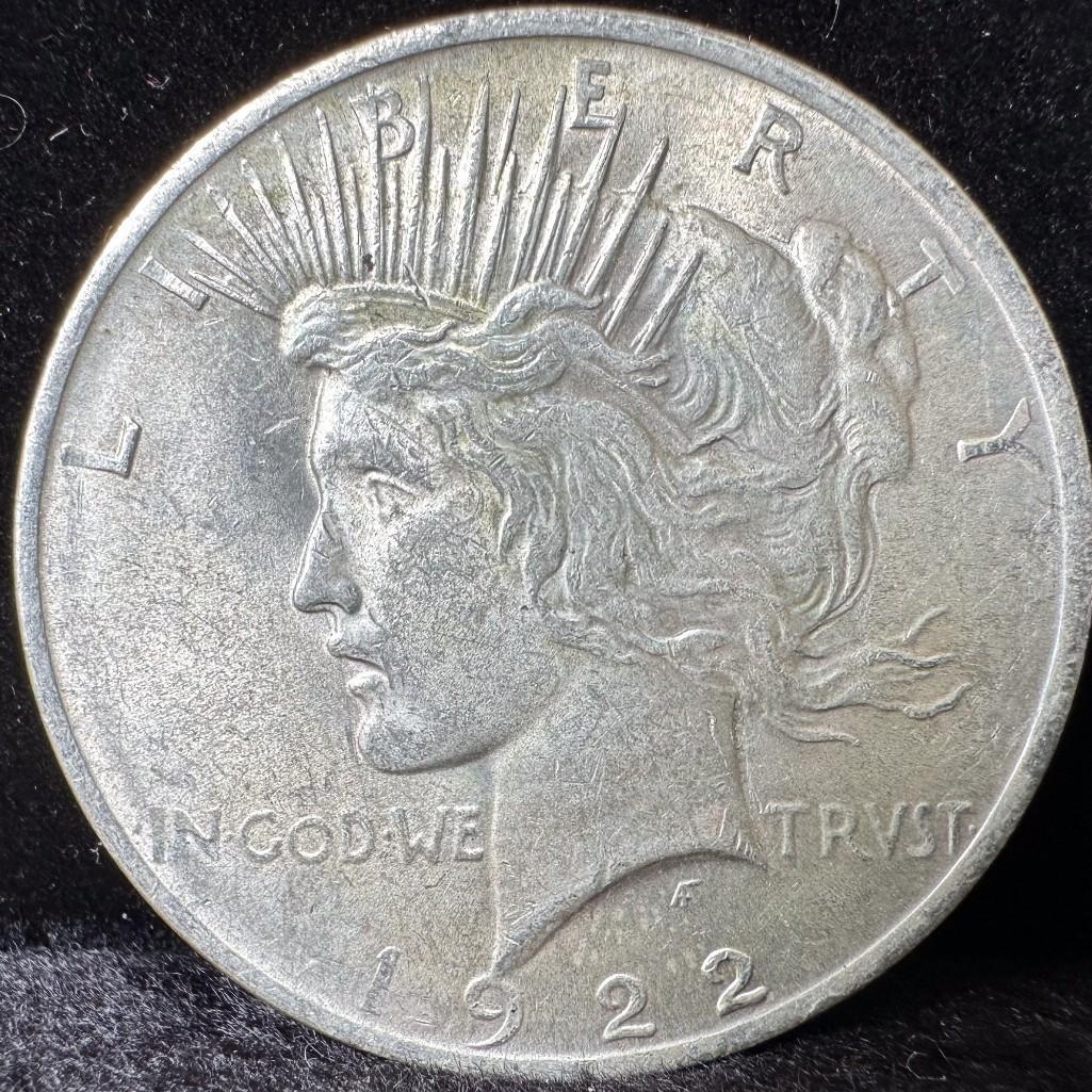 1922 Peace Dollar US Coin 90% Silver (1 of 2)