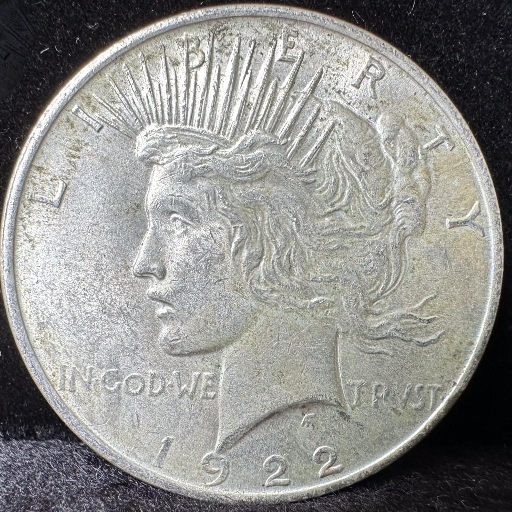 1922 Peace Dollar US Coin 90% Silver (1 of 2)