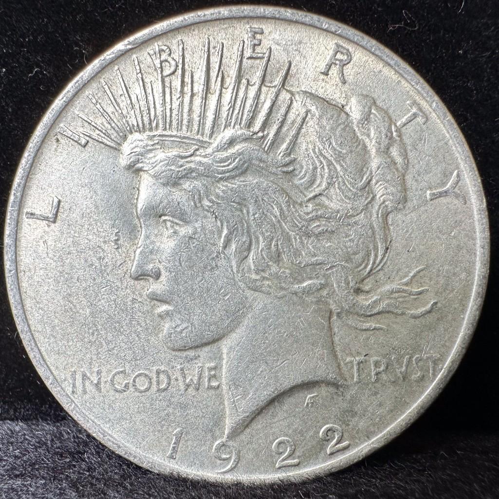 1922 Peace Dollar US Coin 90% Silver (1 of 2)