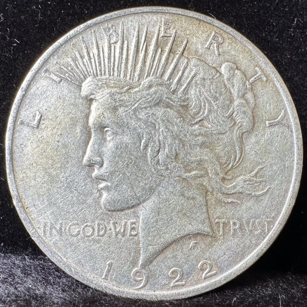1922 Peace Dollar US Coin 90% Silver (1 of 2)