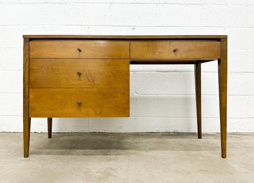 Paul McCobb (1917-1969) Planner Group Desk Chest Winchendon Furniture Company: Paul McCobb,Planner Group, 1567 Desk Chest. Approx. 29 in. H x 48 in. W x 18.25 in. D. Weight: