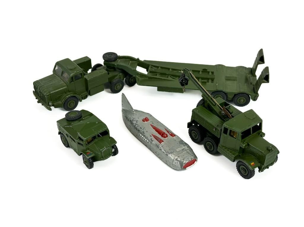 4 Pc Lot Dinky Toys Military Vehicles & Dinky Streamlined Racecar (1 of 13)