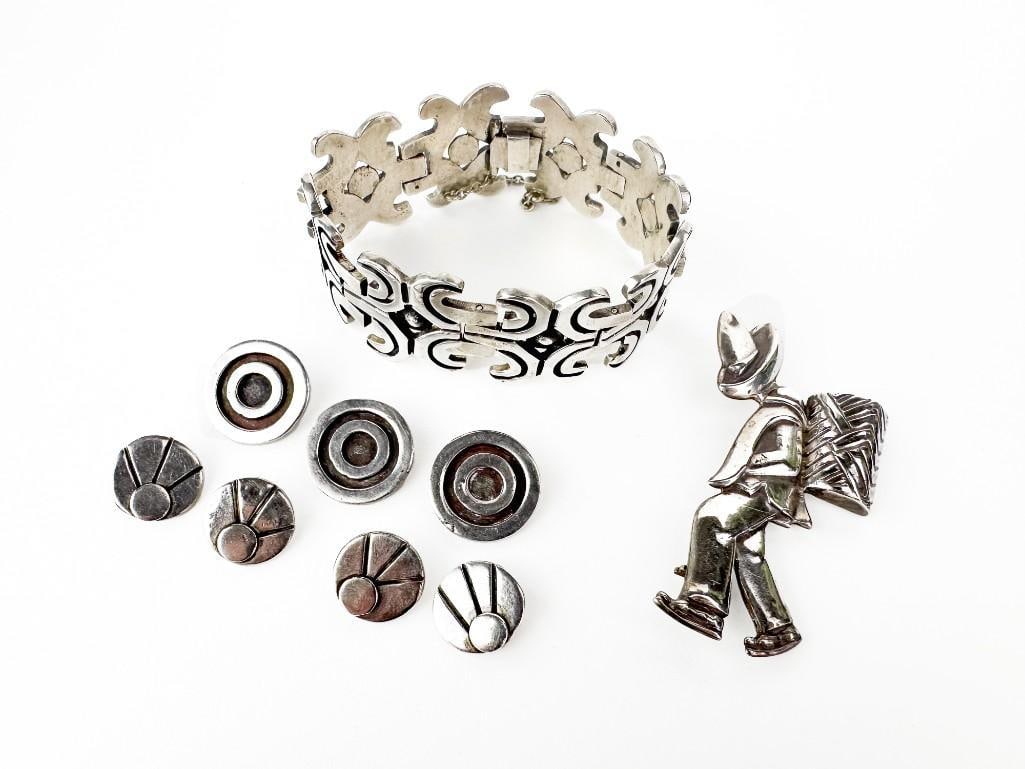 Lot of 3 1940s Taxco Mexican Sterling, Los Ballesteros Bracelet, Victoria Buttons, Los Castillo (1 of 10)