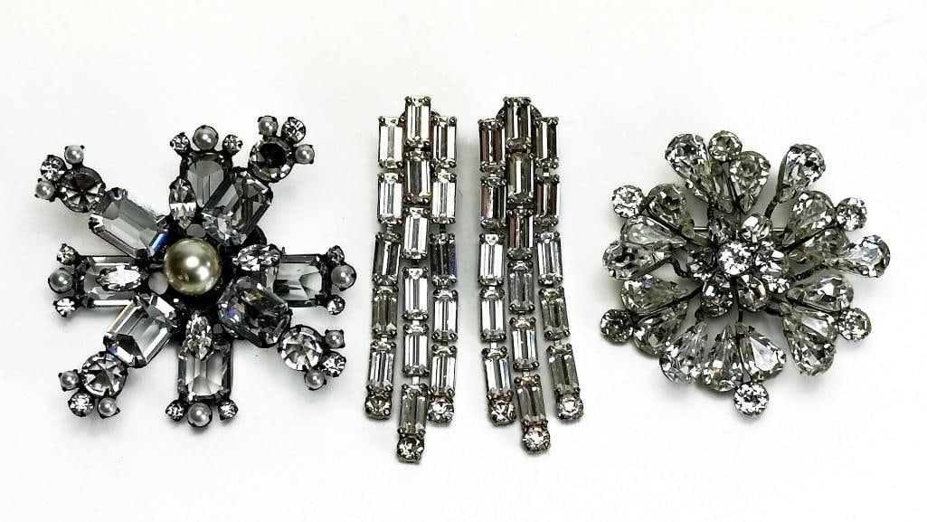Lot of Vintage Schreiner Costume Brooches and Earrings (1 of 6)
