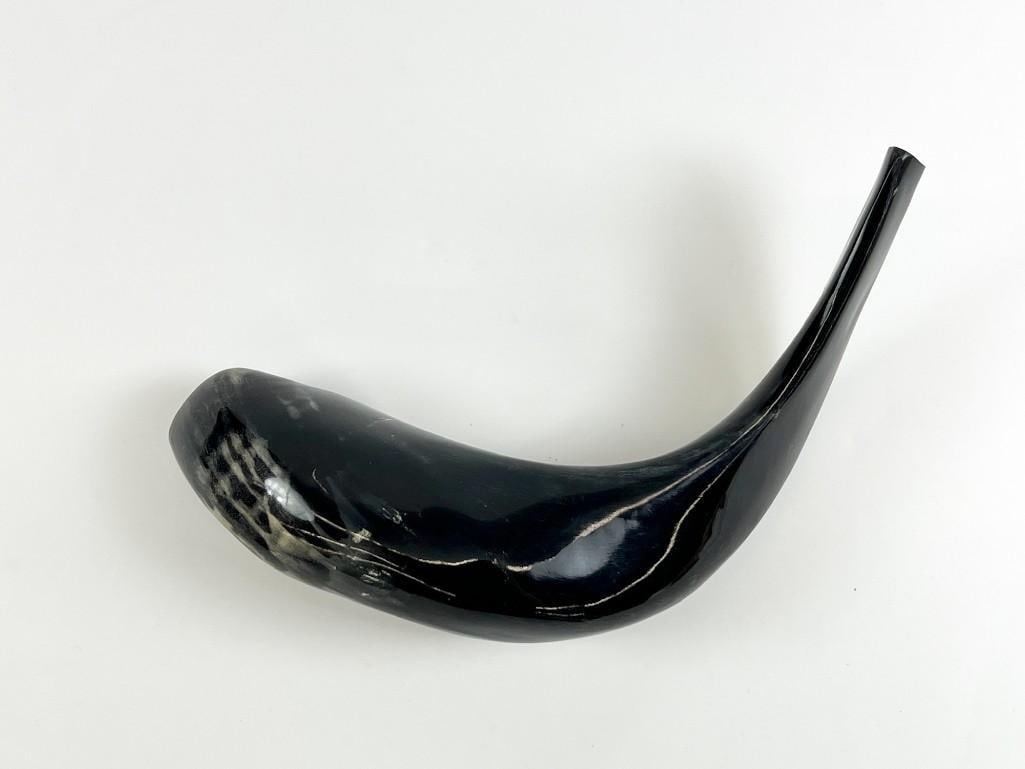 Judaica Peer Hastam Authentic Shofar Made in Israel: Judaica Peer Hastam Authentic Shofar Made in Israel. Includes soft bag. Approx. dimensions: 11 in. L. Weight: 1 lb.