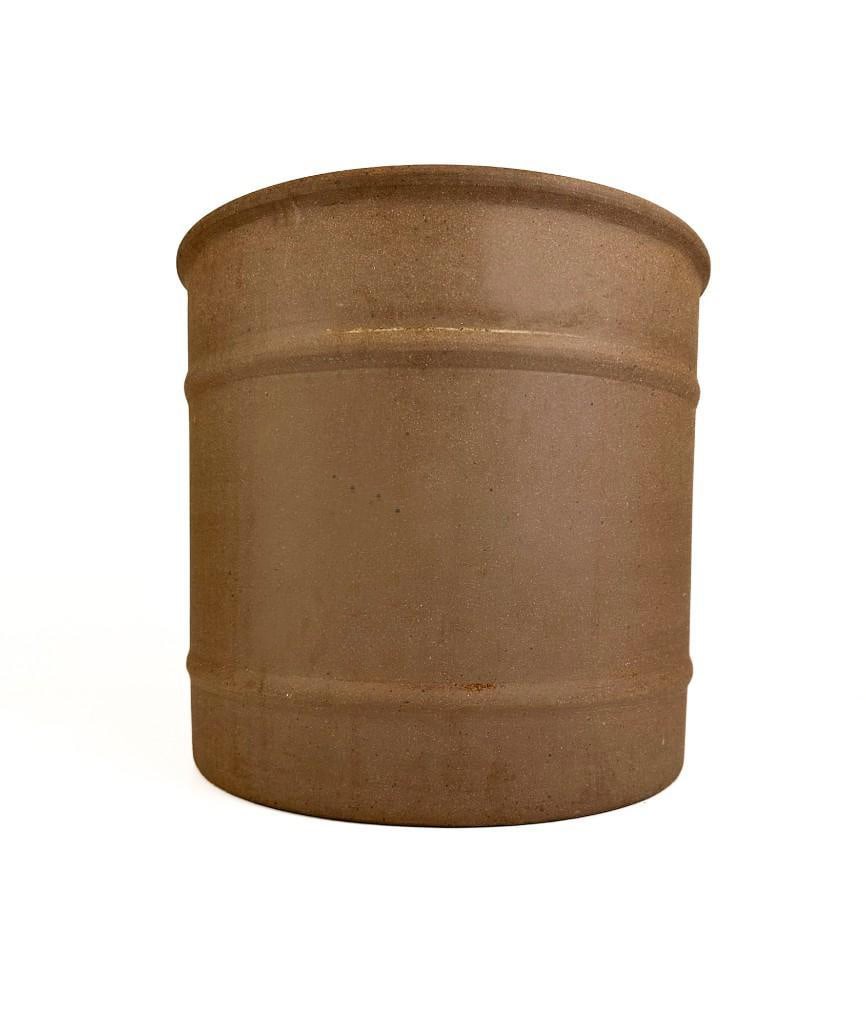 David Cressey (1916-2013) Architectural Pottery Large Stoneware Planter: David Cressey (1916-2013) Architectural Pottery Large Stoneware PlanterUnglazed stoneware. Good condition. No chips, cracks or repairs.Dimensions: Approx. 15.5 in. H x 16.5 in. Dia. Weight 21 lbs.B