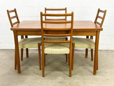 Midcentury Danish Modern Draw Leaf Dining Table w/ 4 Chairs
