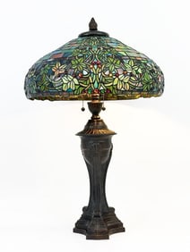 Reproduction Tiffany Style Metal and Resin Table Lamp