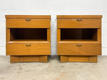 Pair Cavalier Corporation 7009 Midcentury Modern Nightstands