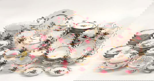 83 Piece Herend Hungary Handpainted Chinese Bouquet Raspberry Porcelain Tableware