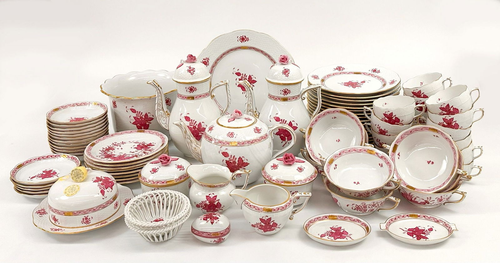 83 Piece Herend Hungary Handpainted Chinese Bouquet Raspberry Porcelain Tableware (1 of 6)