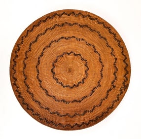 Tulare Gambling Tray Basket, Early to Mid 20th Century, California American Indian