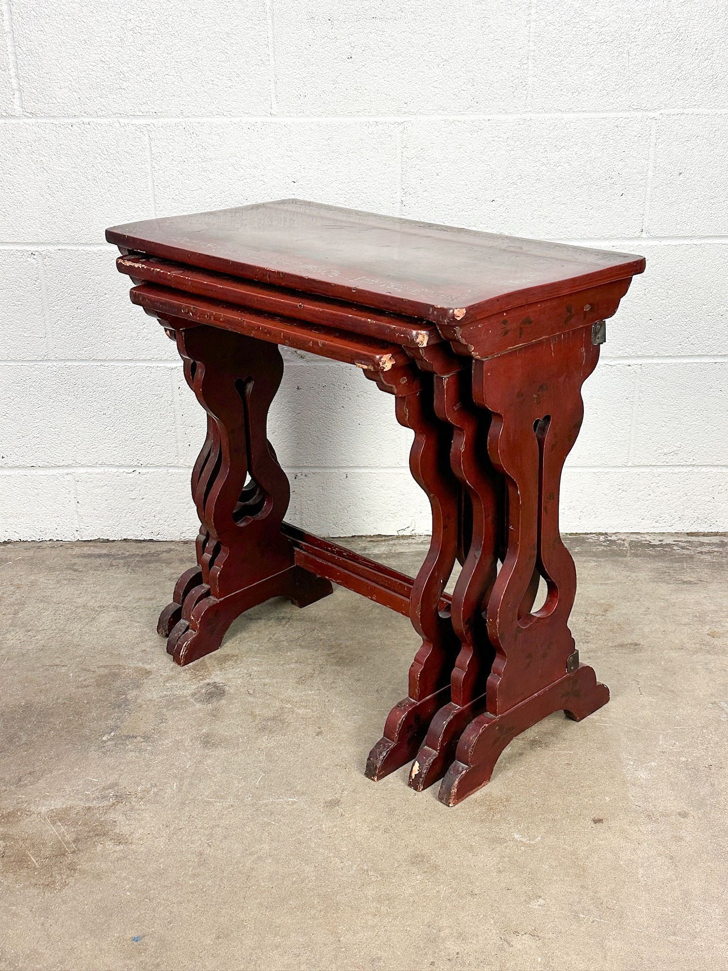 Red Lacquered Nesting Tables With Abalone Inlay - 11