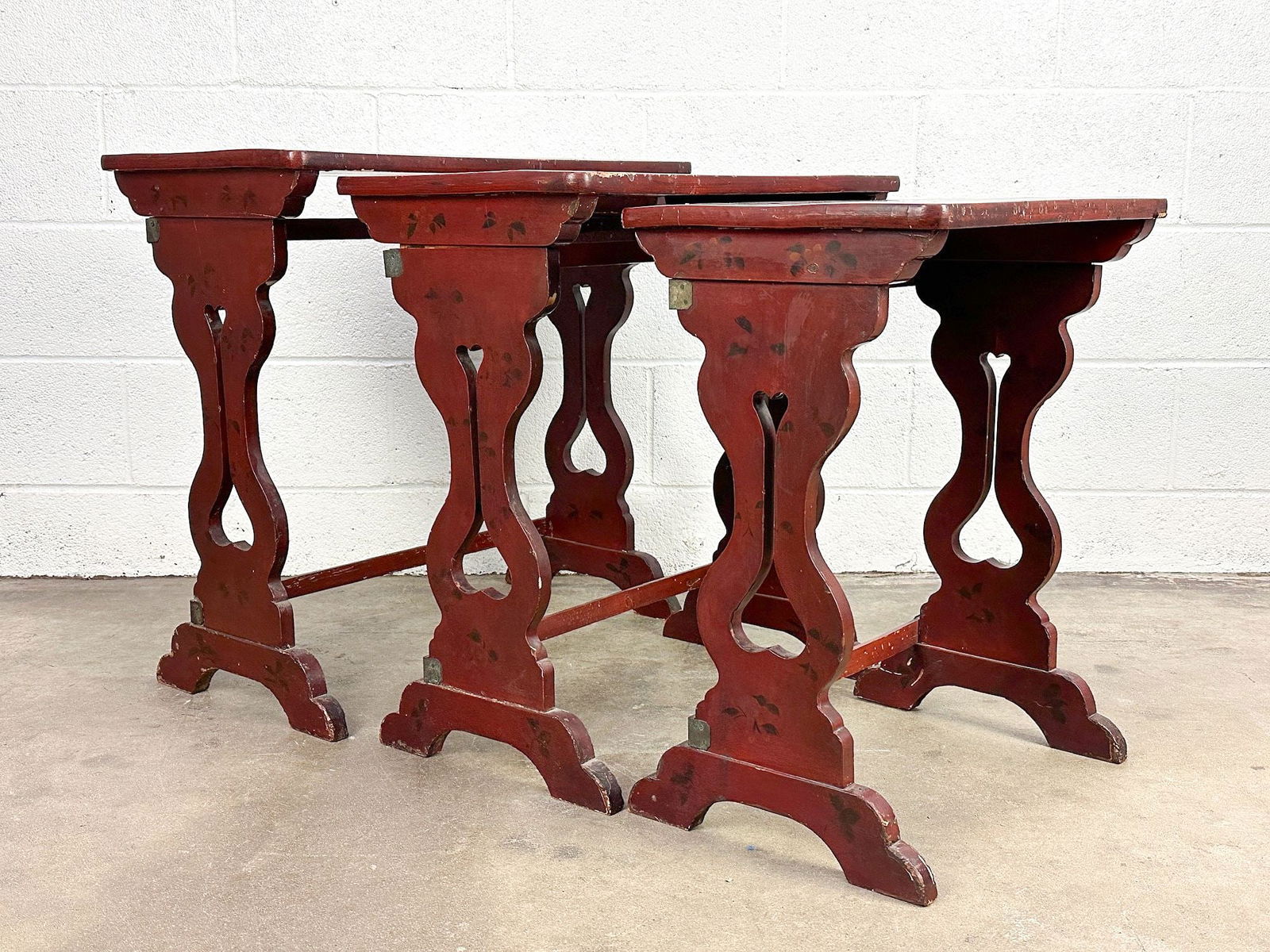 Red Lacquered Nesting Tables With Abalone Inlay - 2