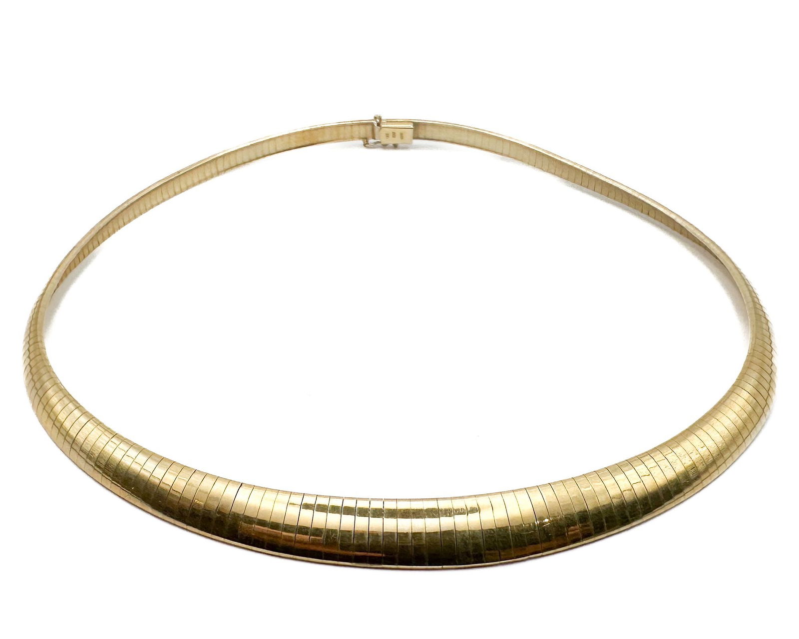 14K Yellow Gold Graduated Omega Necklace, Italian Made (1 of 6)