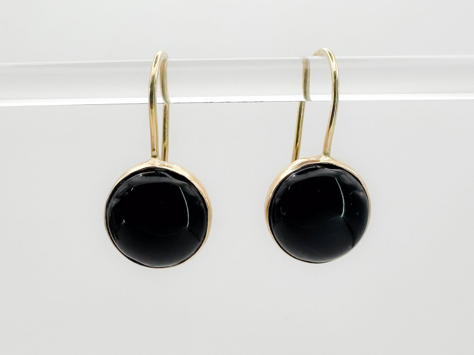 Mallary Marks 18k Gold & Onyx Earrings: Mallary Marks drop earrings featuring 18k gold bezels and onyx. The wire is 14k. Each earring measures approximately 3/8 inch in diameter and weighs 3 grams.