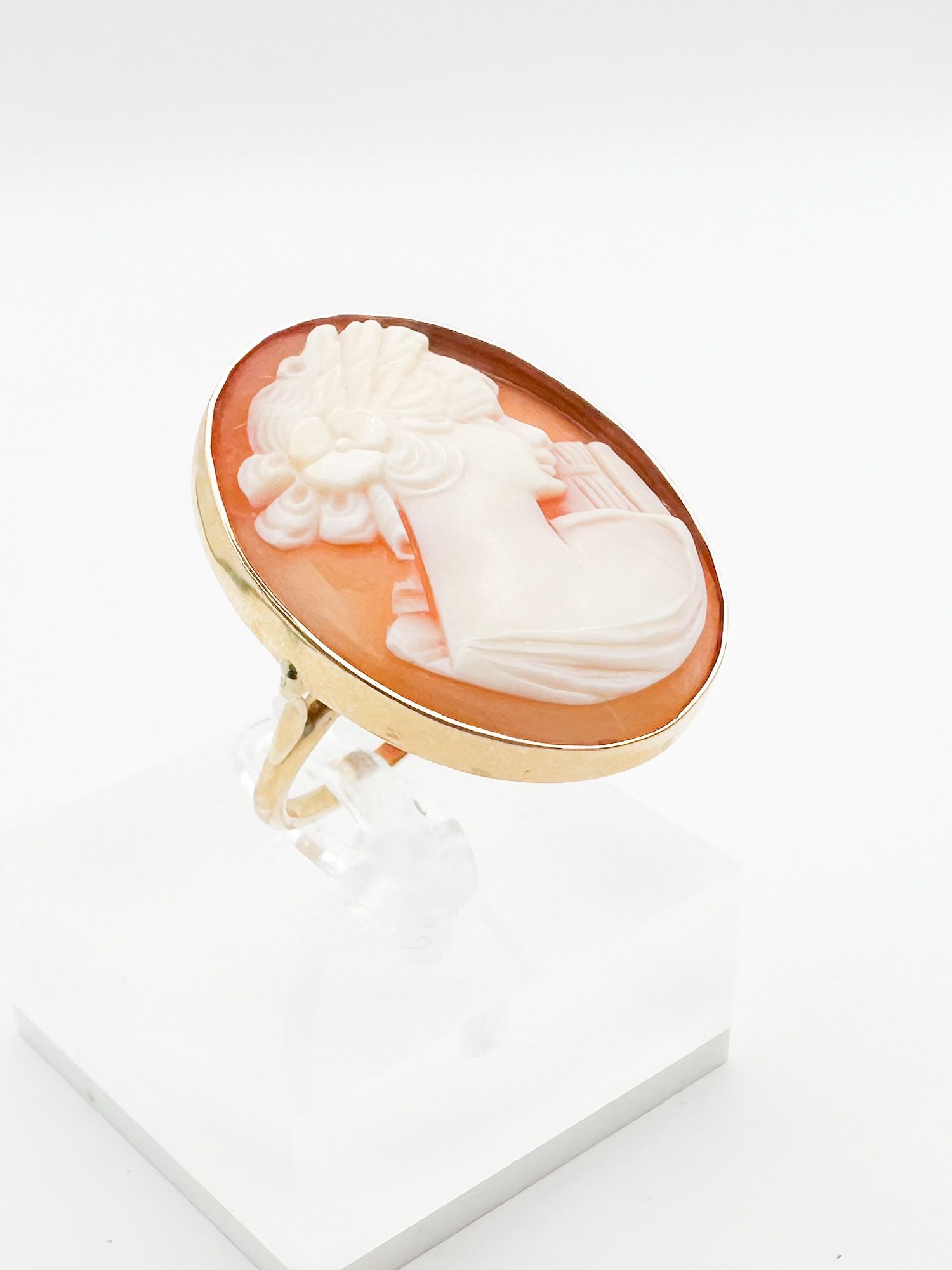 14K Gold Cameo Ring, Size 9 (1 of 3)