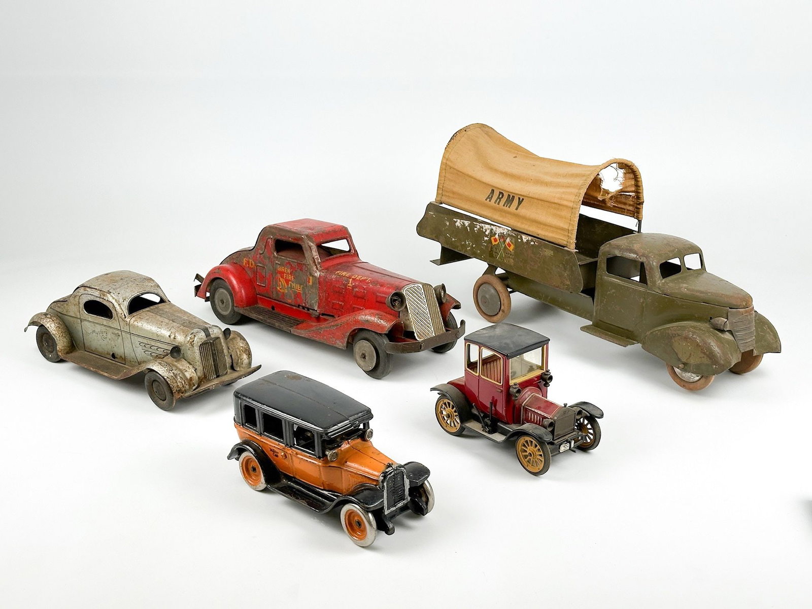 Lot of Five Vintage Metal Model Cars (1 of 2)