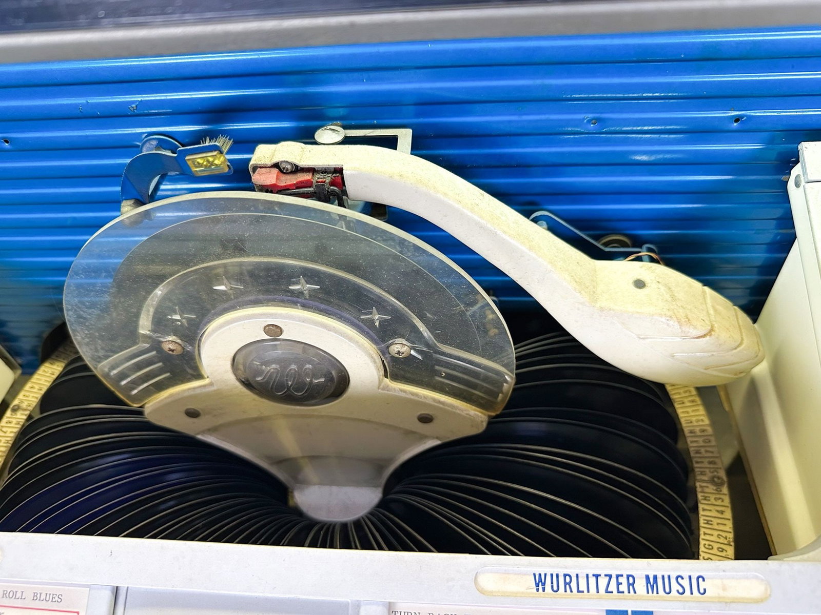 Wurlitzer Multi-Selector Phonograph Vintage Juke Box Machine - 4
