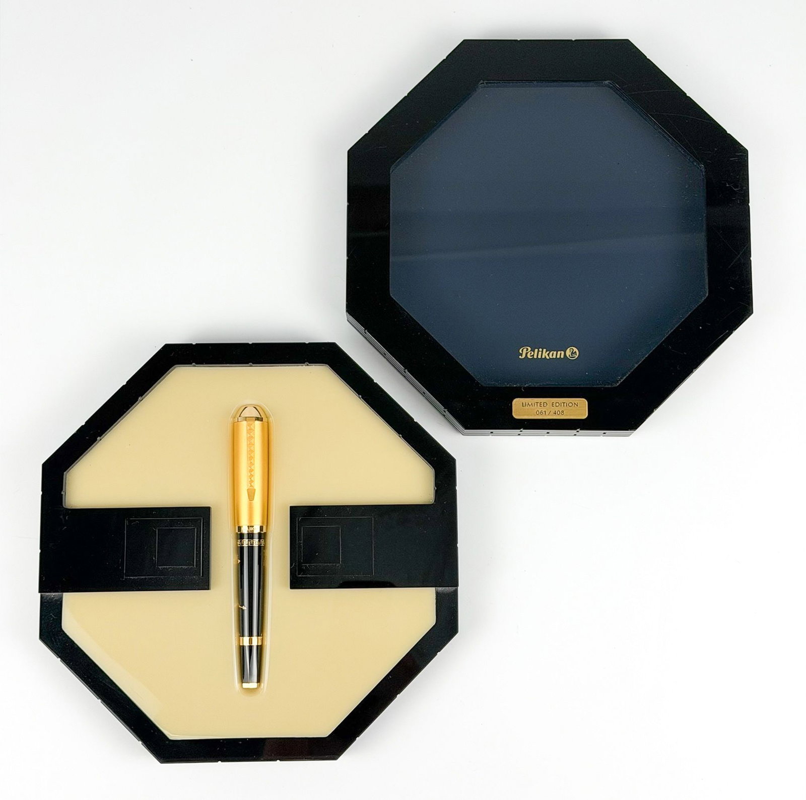 Pelikan M1000 Colossus of Rhodes Limited Edition Fountain Pen (1 of 8)