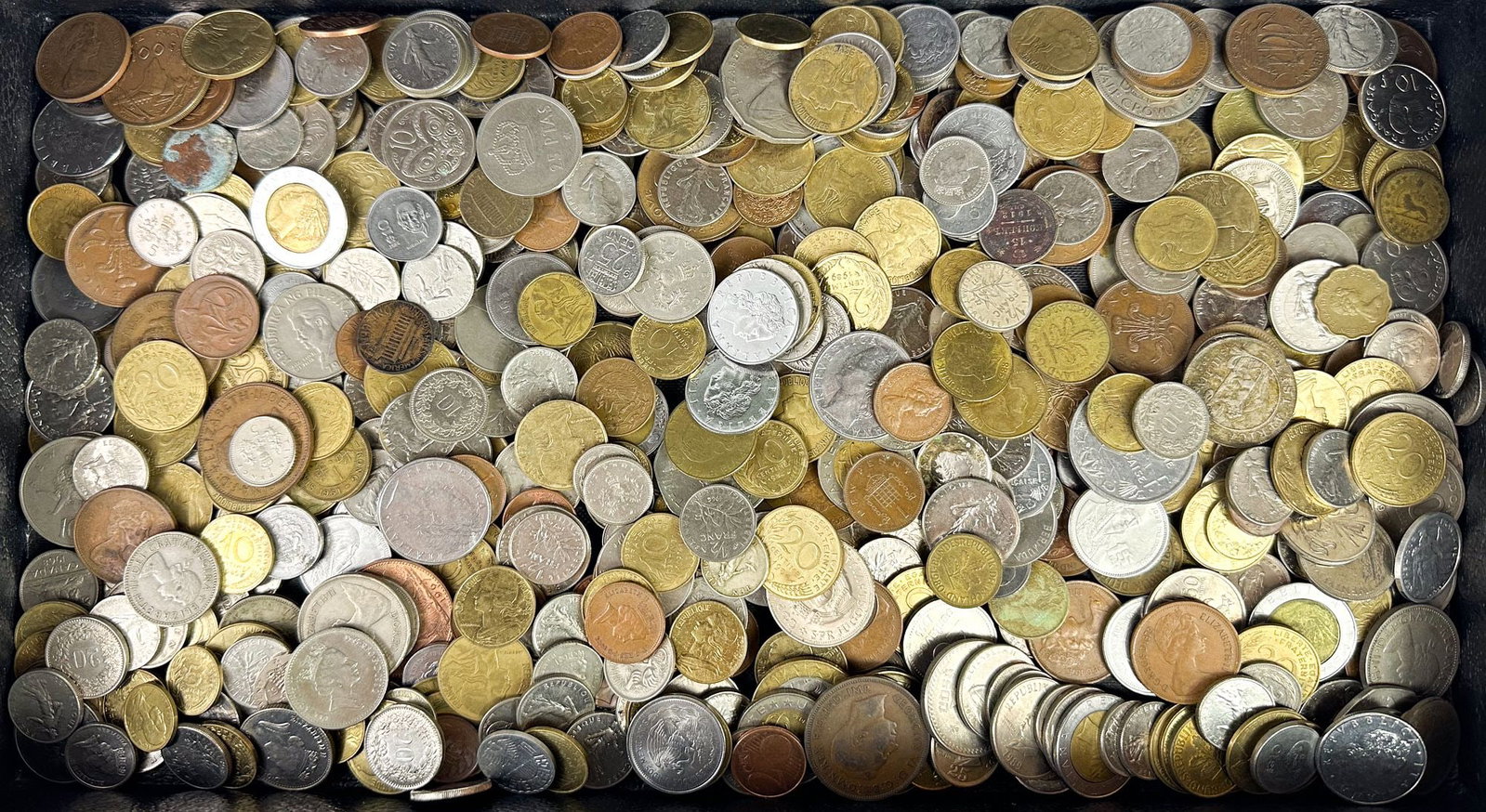 5 Lbs of World/Foreign Coins, Mixed 20th Century: A fourth roughly five-pound lot of circulated world minor coins, including some older British pieces. An unsearched-to-lightly-searched group. Shipping & Handling. All lots won by the same bidder are 