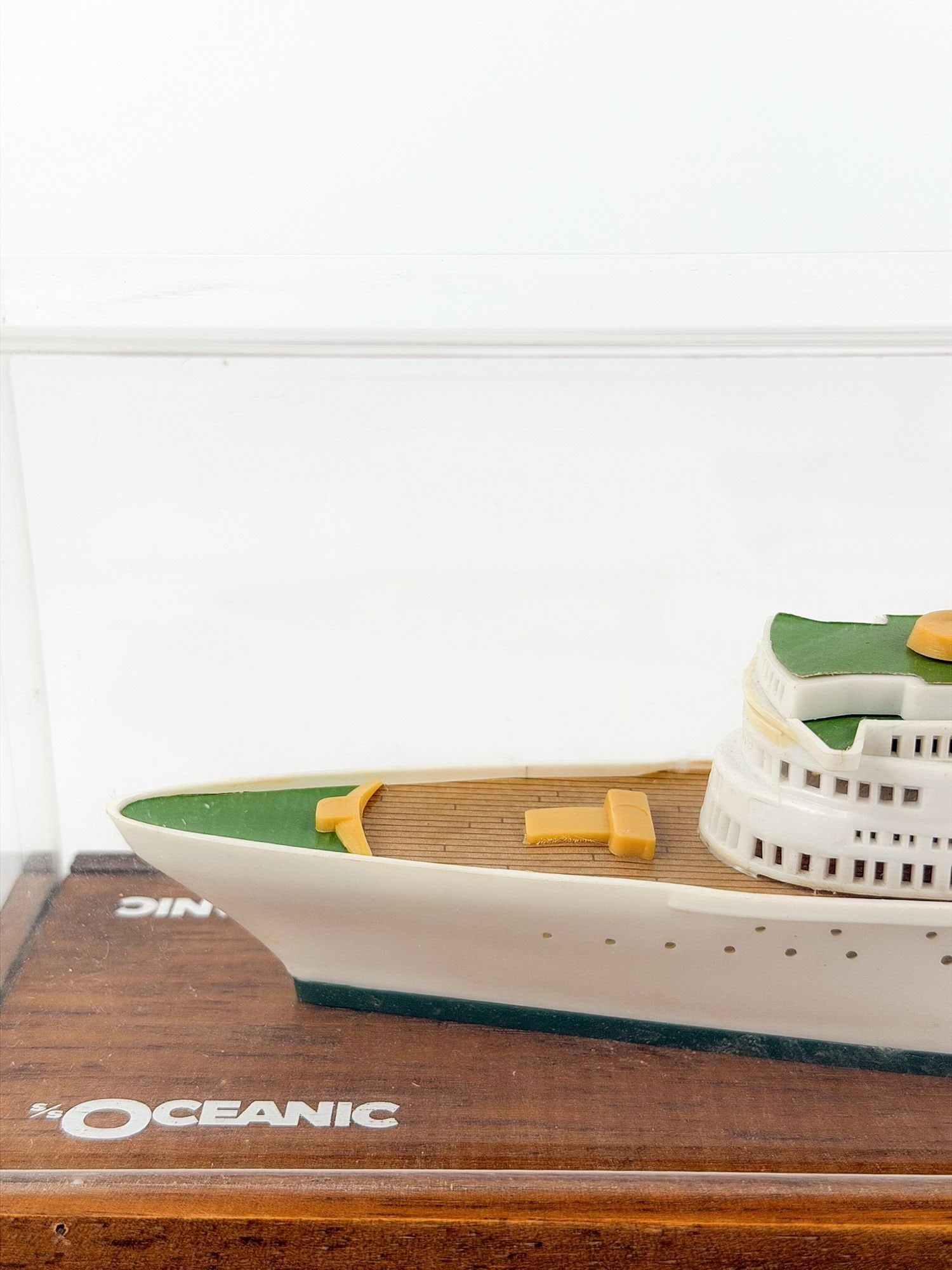 Home Lines Oceanic Model Ship with Box - 3