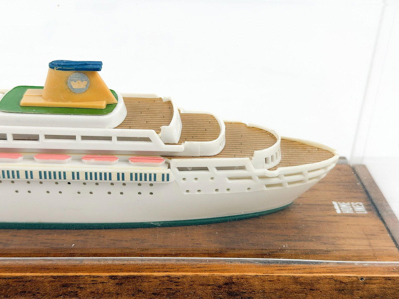 Home Lines Oceanic Model Ship with Box - 5