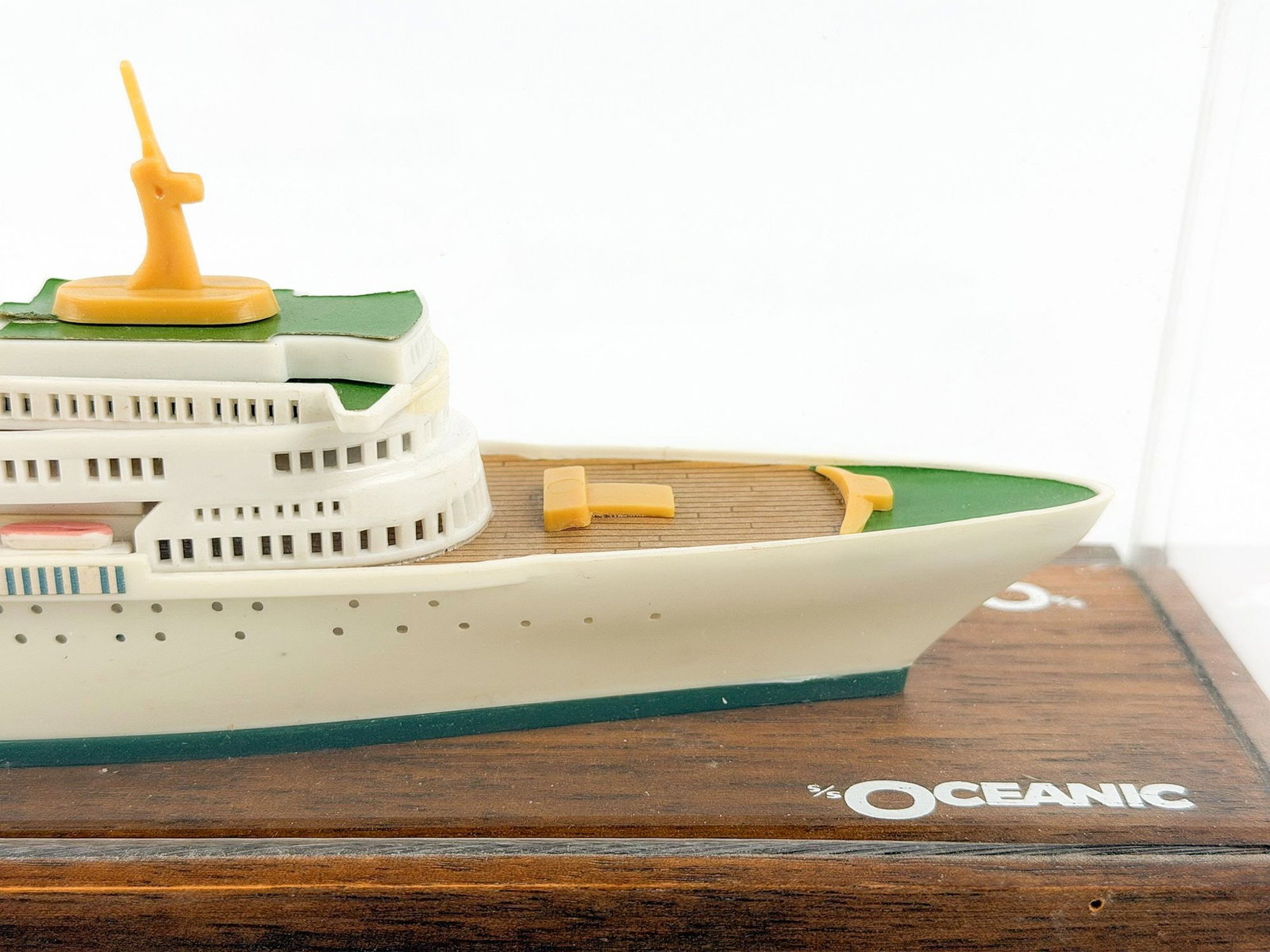Home Lines Oceanic Model Ship with Box - 6