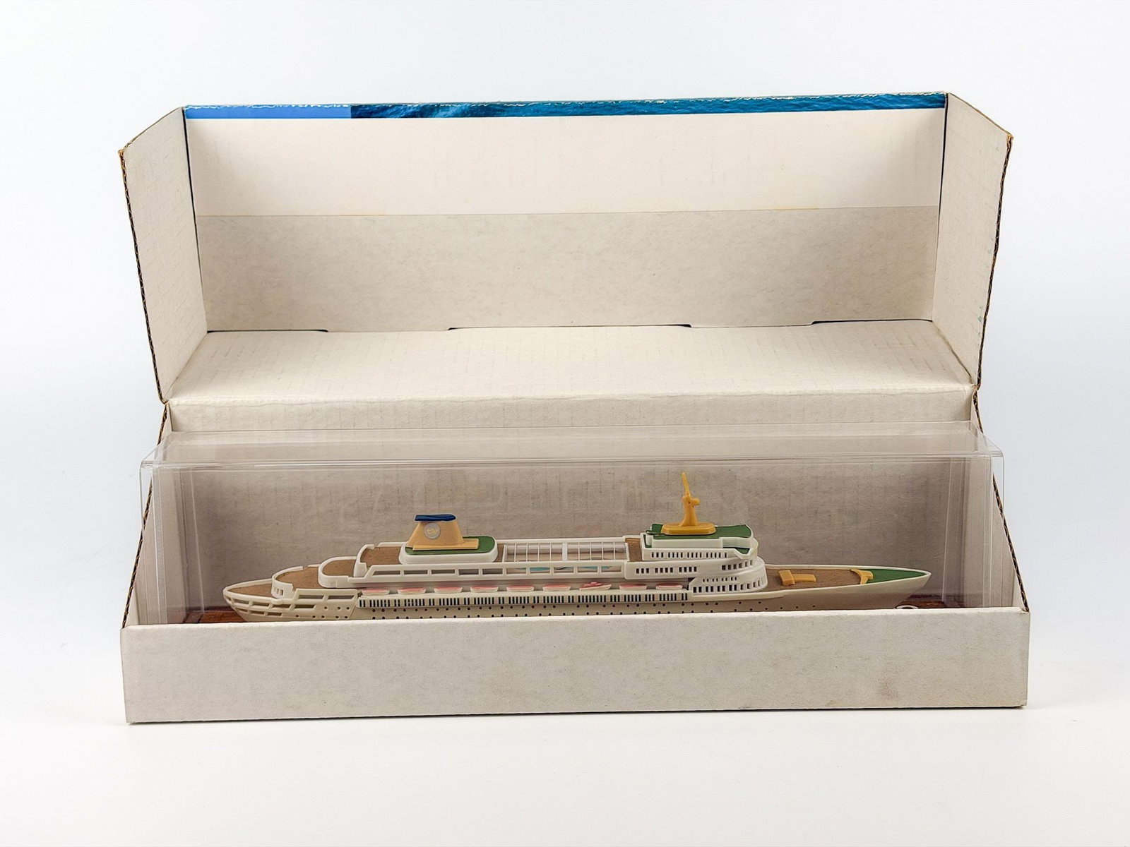 Home Lines Oceanic Model Ship with Box - 8