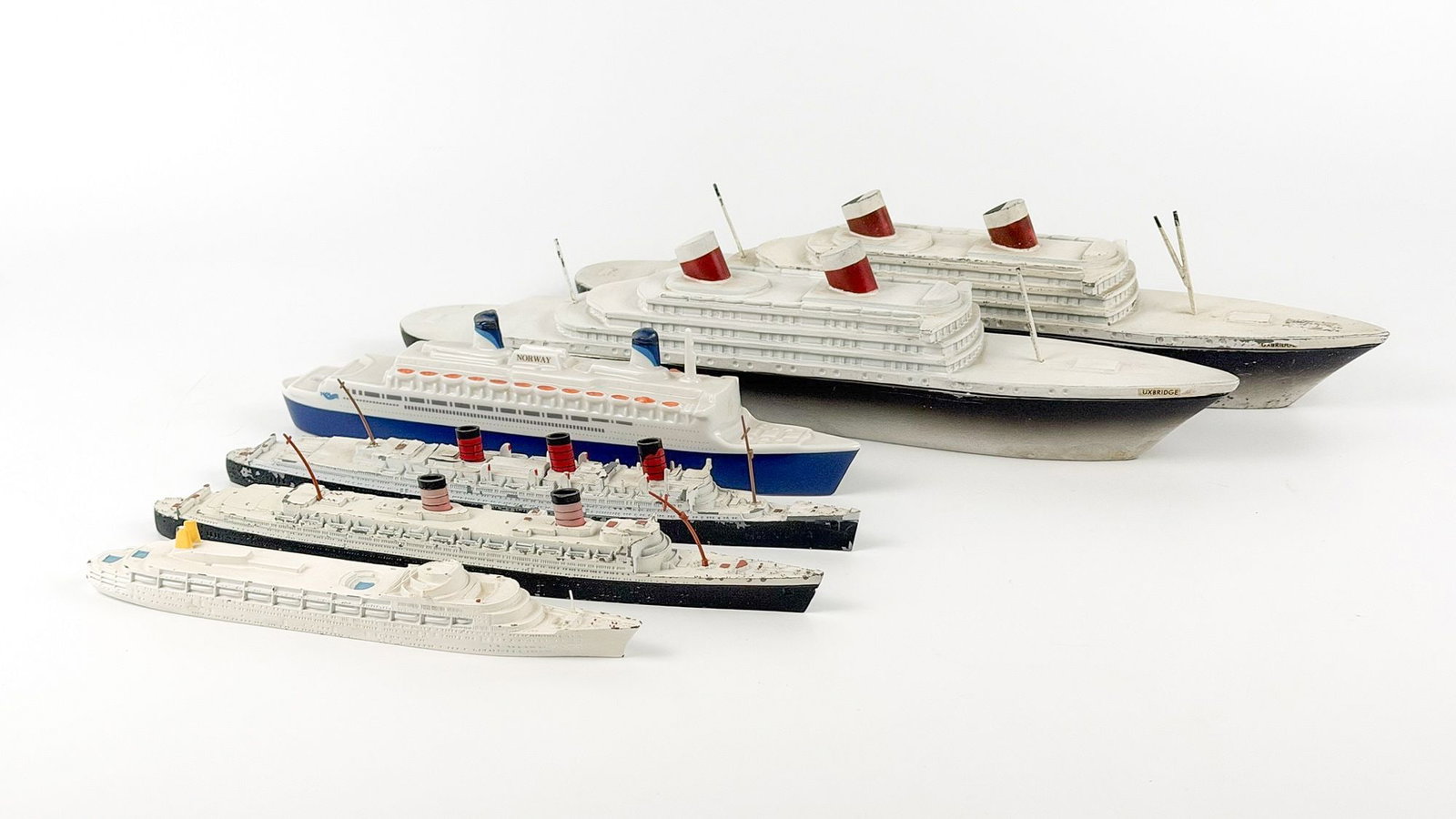Lot of 6 Model Ships, Queen Elizabeth, Canberra (1 of 13)