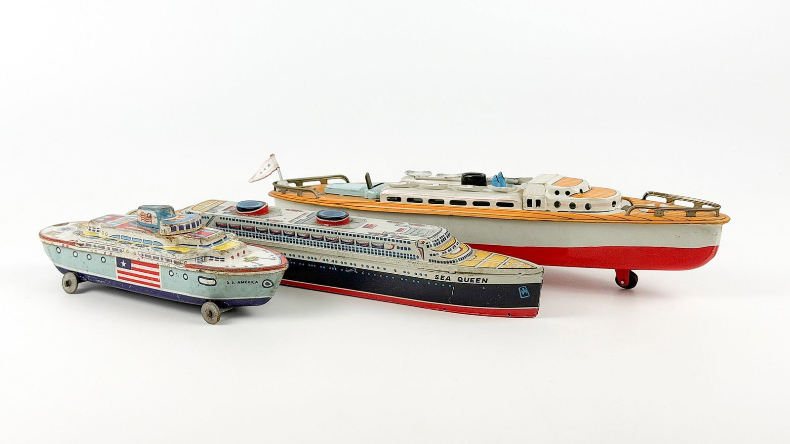 Lot of 3 Vintage Tin Toy Rolling Ships, Sea Queen, SS America (1 of 9)