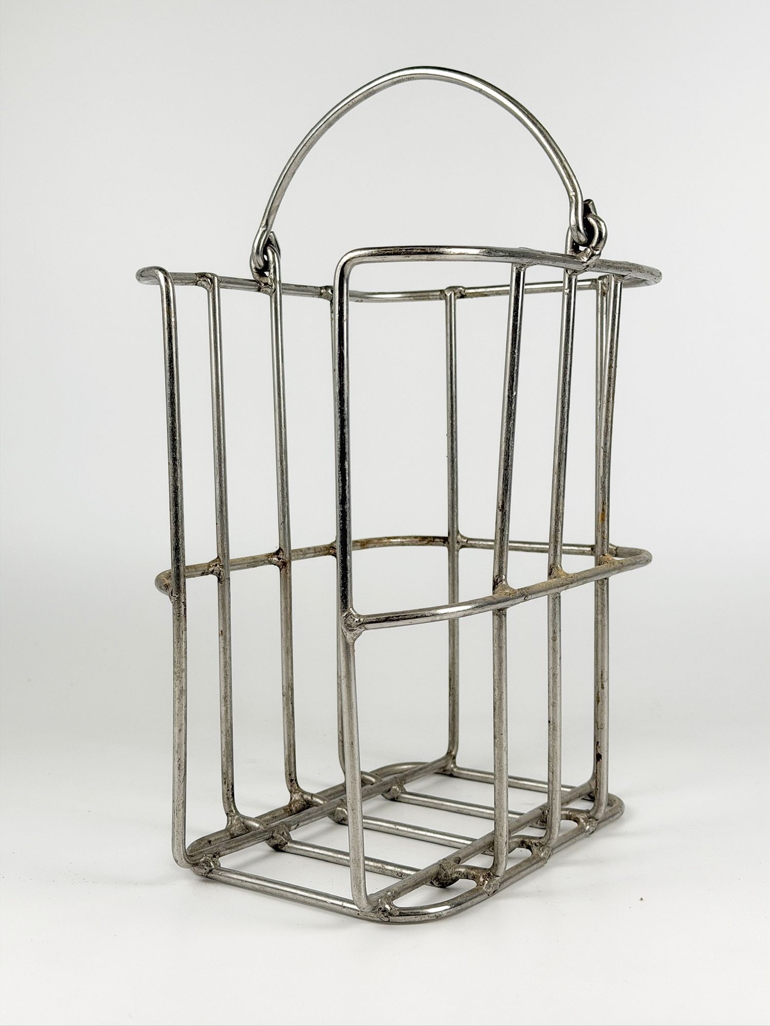 SS United States Metal Galley Rack for 10 in Celery Plates: Metal galley rack for 10 in celery plates. Dimensions: Approx. 15 in H x 8.5 in Wx 10 in D. Weighs approximately 3 lbs 7 oz.